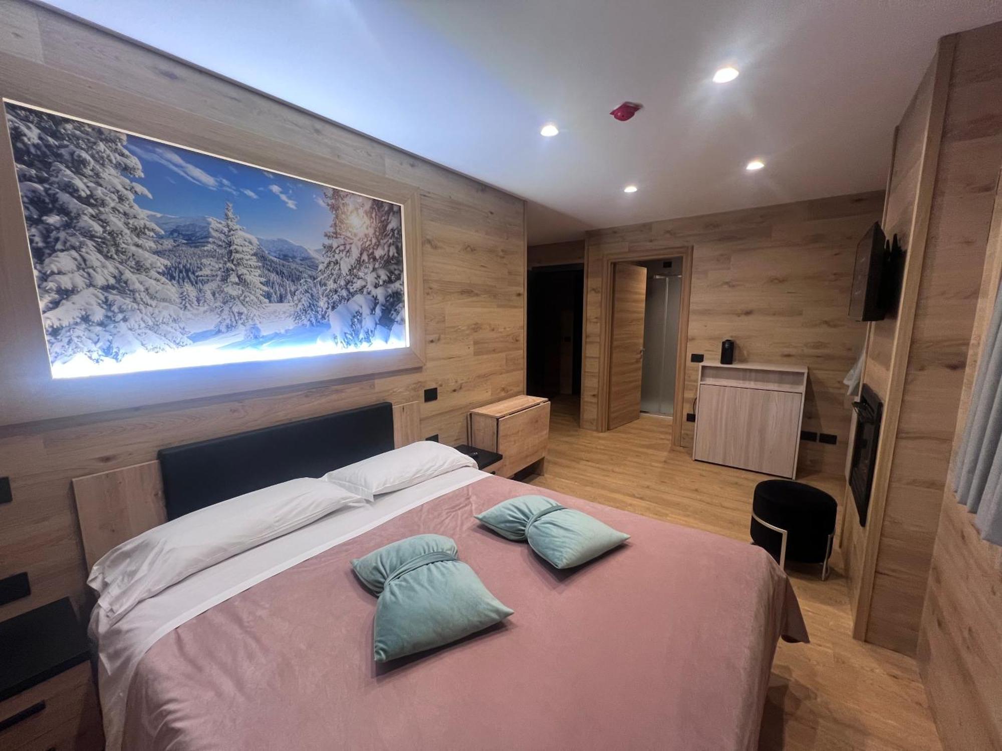 Anemone Bianco Suite Rooms Tonalepass Exterior foto