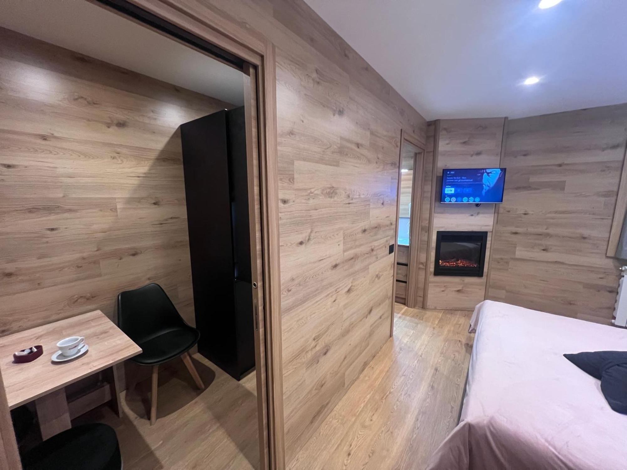 Anemone Bianco Suite Rooms Tonalepass Exterior foto